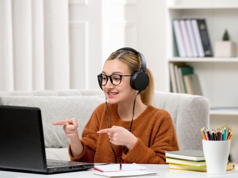 Why Online Education is Key to Excelling in A Level Math and Physics