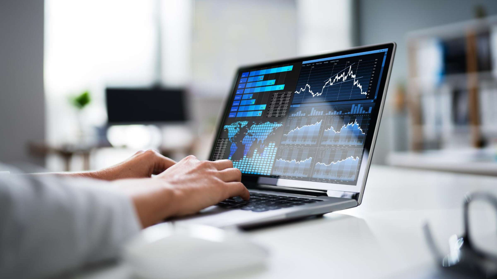 How Data Analytics and AI Integration Improve Business Operations