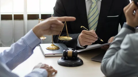 How Can Businesses Choose the Right Path for Dispute Resolution?