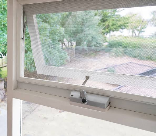 What Makes a Well Protected Window? The Role of Flyscreens and Security Grids