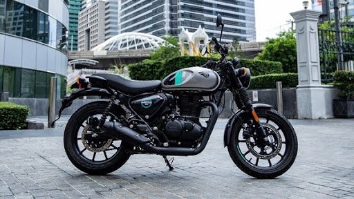 Why Royal Enfield Hunter 350 Is Winning Young Riders